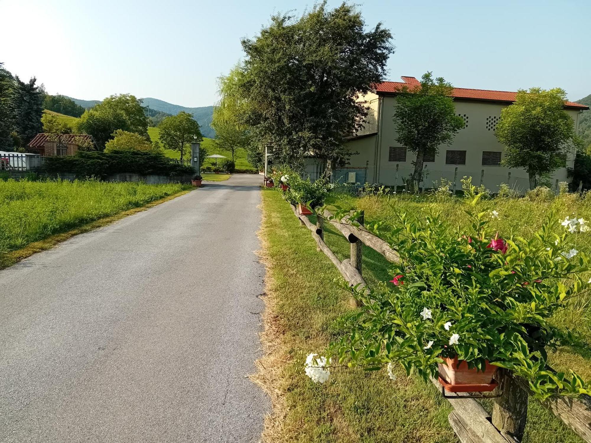 L'Isola Dla Cerrea Bed & Breakfast Mombasiglio Bagian luar foto